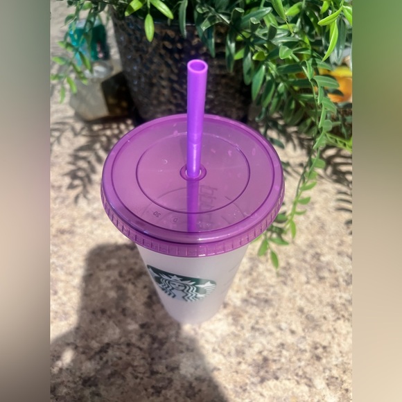Set of four Starbucks Reusable cold cups - Picture 7 of 8